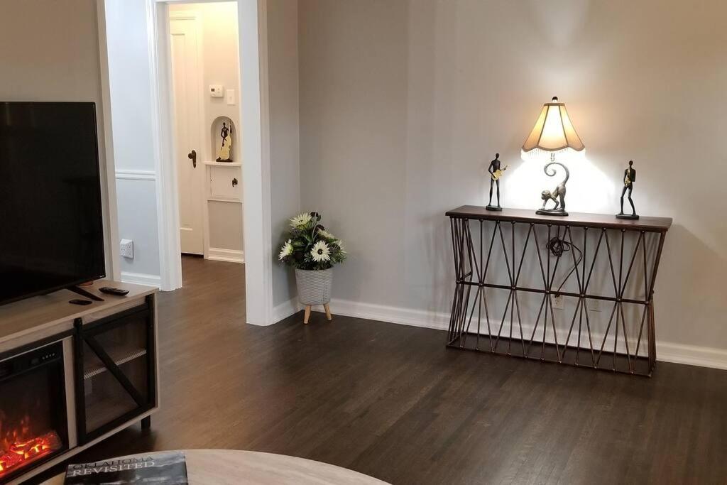 Blue Flamingo'S Charming Home-Heart Of Tulsa2- Cherry St-Expo-11Th Bagian luar foto